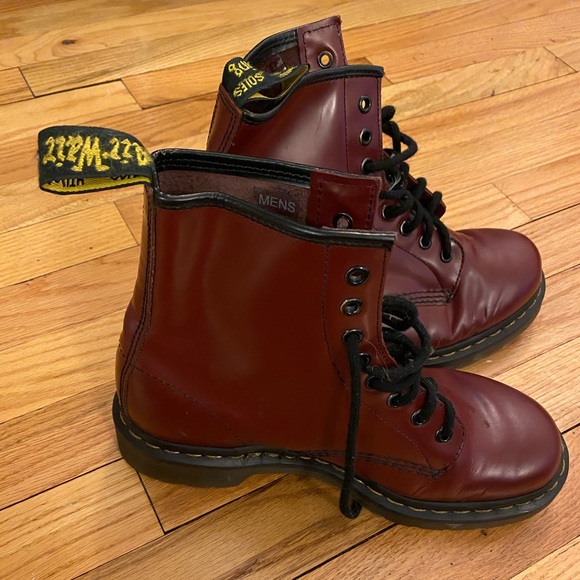 Maroon dr. martens - Picture 1 of 2